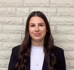 Berufseinsteigerin Sophia berichtet über ihre berufliche Veränderung nach ihrem Einstieg bei d.velop