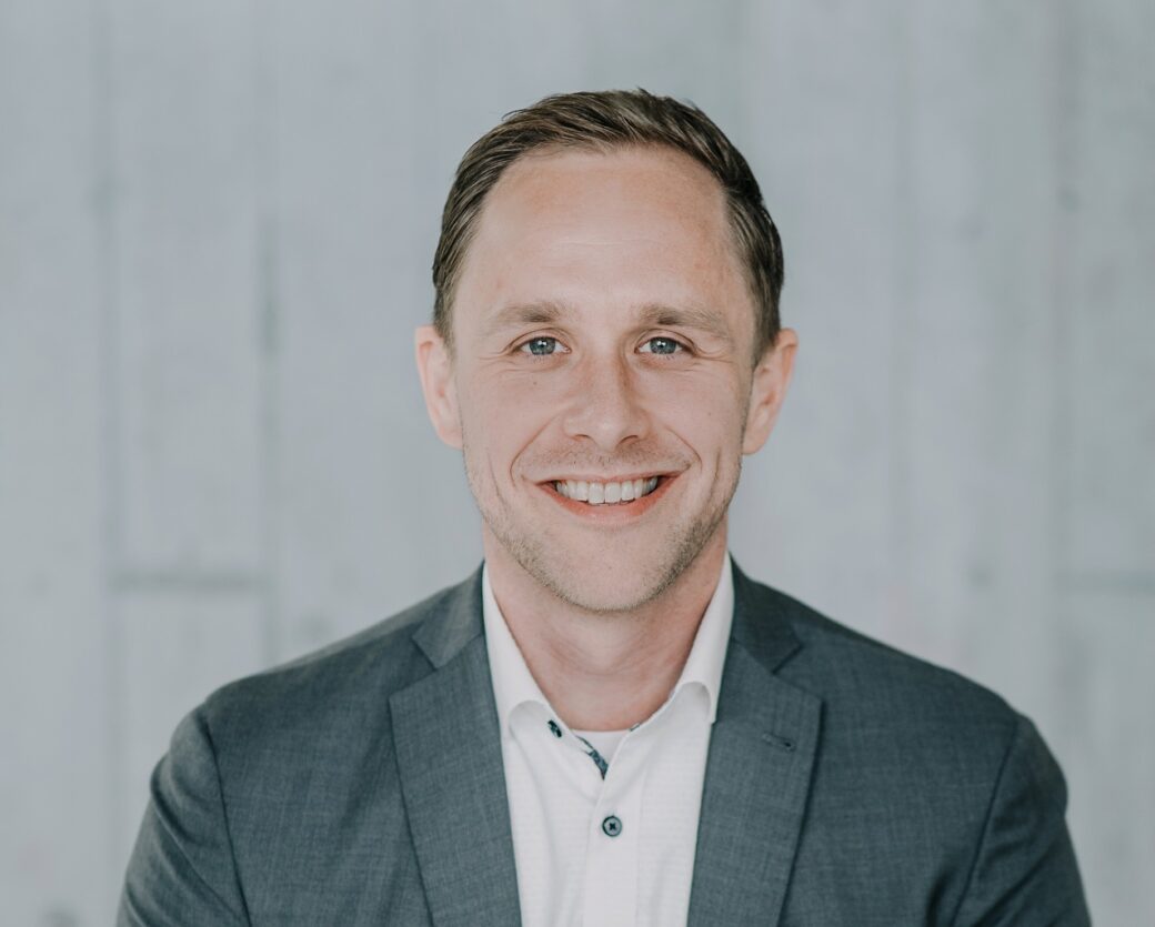 Bild vom COO Financial & Professional Services Hendrik Fundermann